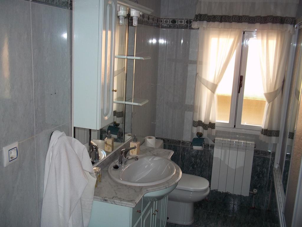 Casa Rural La Esmeralda Наварредонда-де-Ґредос Номер фото