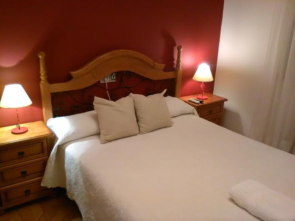 Casa Rural La Esmeralda Наварредонда-де-Ґредос Екстер'єр фото